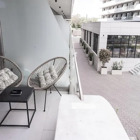 Blue Serenity Retreat Mamaia Nord Нэводари